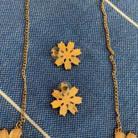 Necklace and matching earrings - Picture 3 of 5